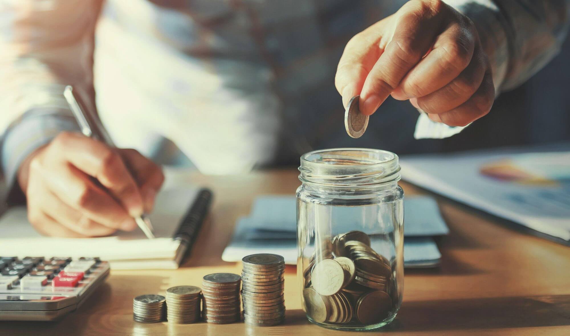 Kosten senken und Geld für die Reise sparen