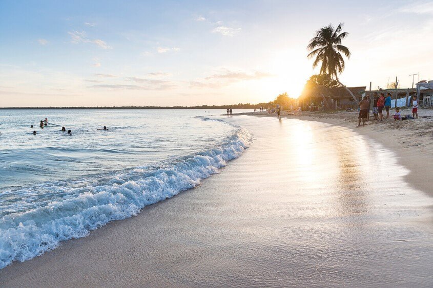 Entspanne am Strand von Playa Larga